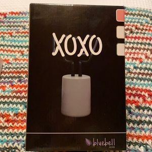 XOXO table neon light